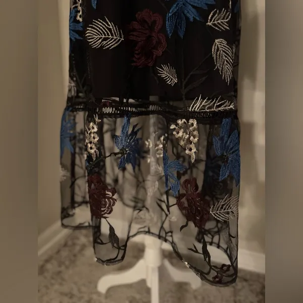 Stunning JACK by BB Dakota Embroidered Floral Black Sheer Overlay Dress size 10 - Image 3