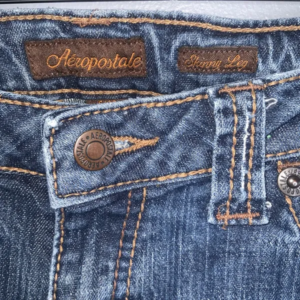Aeropostale Skinny Leg Low Rise Dark Wash Blue Jeans 5/6R - Image 4