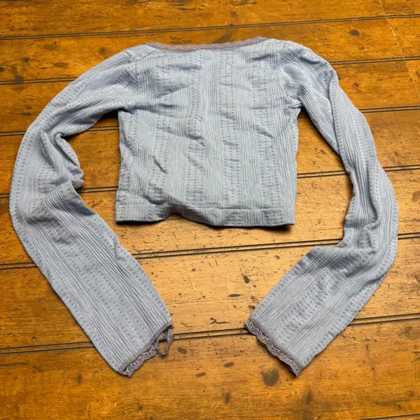 Out from under Blue Ribbed Lace Trim Cropped Long Sleeve Top Women's‎ XS - Image 4