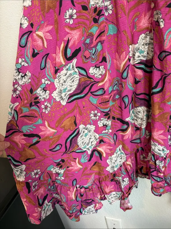 Asymmetrical Pink Floral Midi Dress with Short Sleeves and button front MP - Image 5