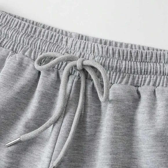 Figure Graphic Drawstring Waist Shorts - Image 4