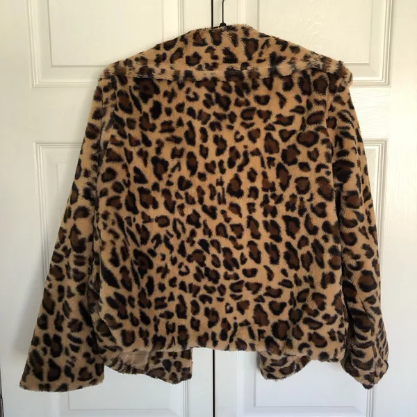 HYFVE Leopard Faux Fur Jacket Size S - Image 7