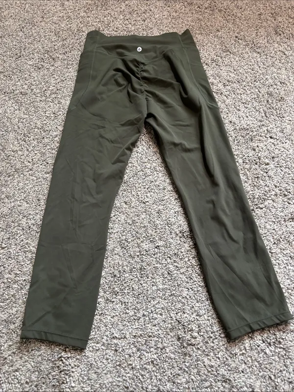 Halara UltraSculpt Scrunch Butt Leggings size small - Image 3