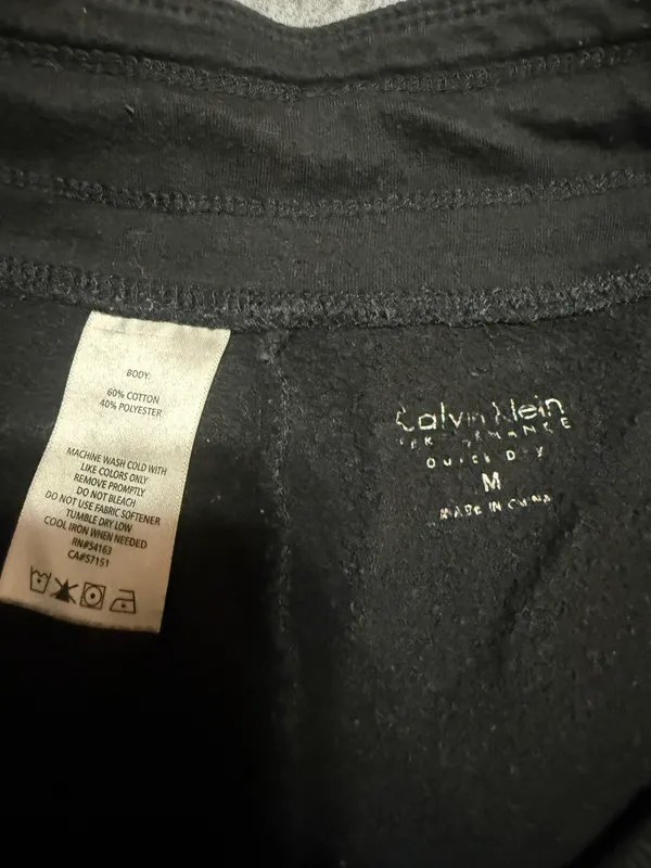 Calvin Klein Performance sweatpants/joggers with draw string, wide leg. - Image 3