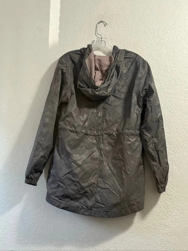 Carhartt Women's S Gray Camo Nylon Hooded Zip Up Windbreaker 3/4 Length - Image 4