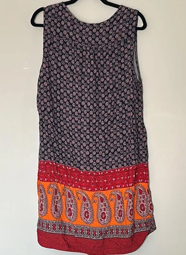 Beachlunchlounge Blue and White Sleeveless Midi Dress with Tie Front - Image 4