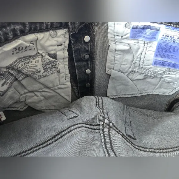 Levi's 501 Skinny High Rise Fitted Through Hip And‎ Thigh Size 26x28 - Image 5