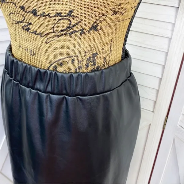 Michael Kors Lace Trim Faux Leather Slip Skirt‎ Black Midi Pencil Elastic XS - Image 8