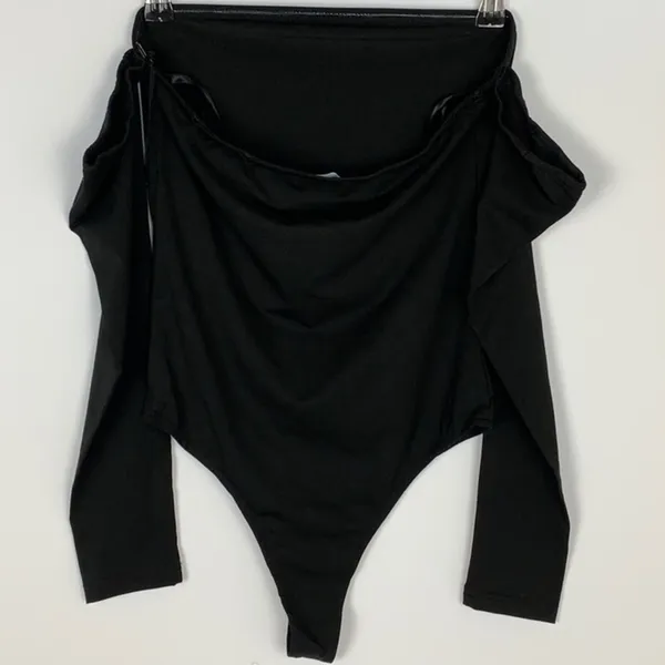 Superdown Revolve Ayesha Off Shoulder Bodysuit Top Black Sexy Shirt Onesie Shirt - Image 7