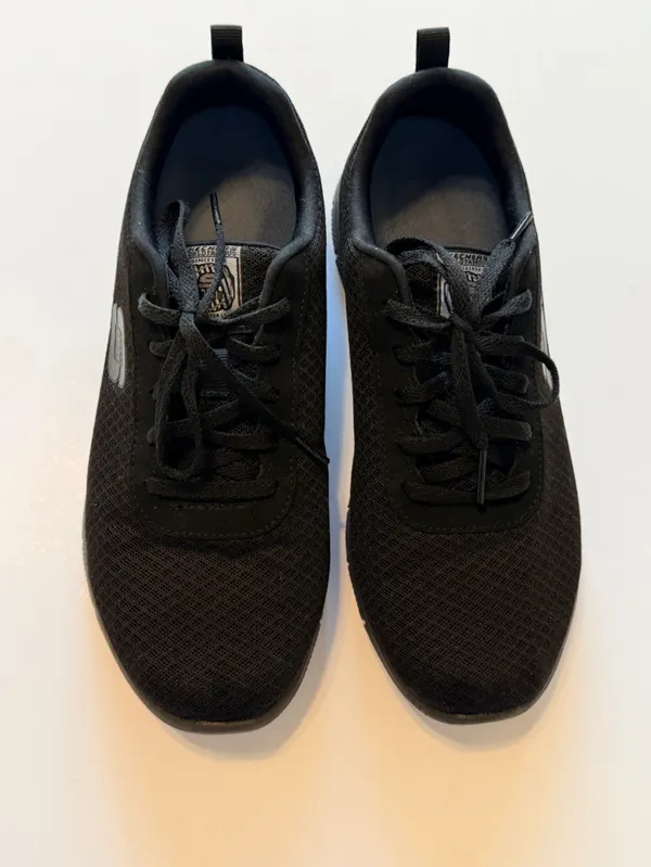 Skechers Work SLIP RESISTANT lace up mesh knit black women's sneakers sz 7 - Image 2