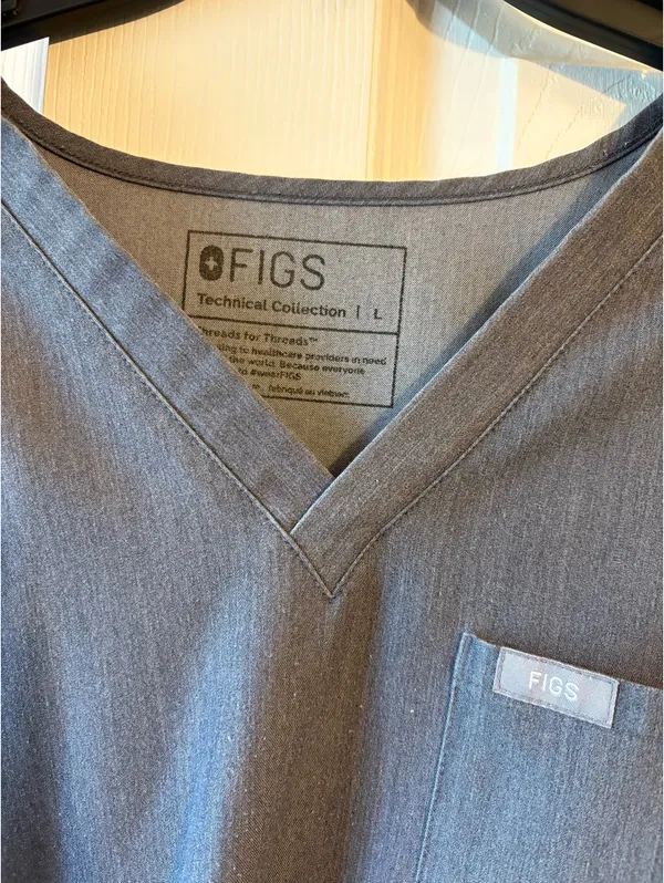 Catarina FIGS One-Pocket Large Scrub Top - Image 3