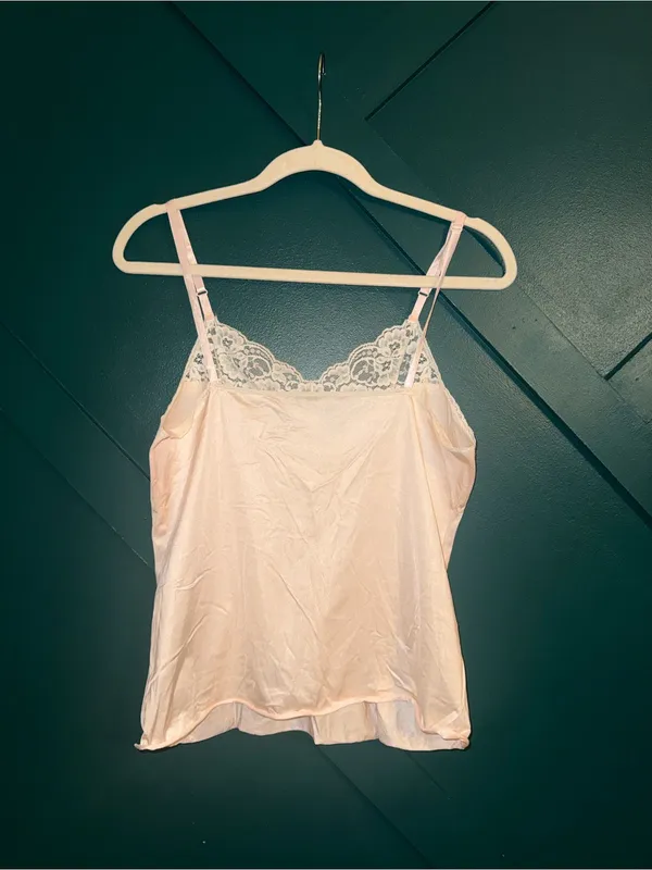 Vanity Fair Vintage Y2K Blush Pink Satin Lace Trim Cami Tank Top Romantic - Image 3