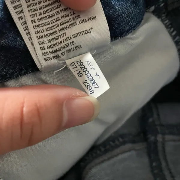 American Eagle Curvy High Rise Jeans Size 4 - Image 6