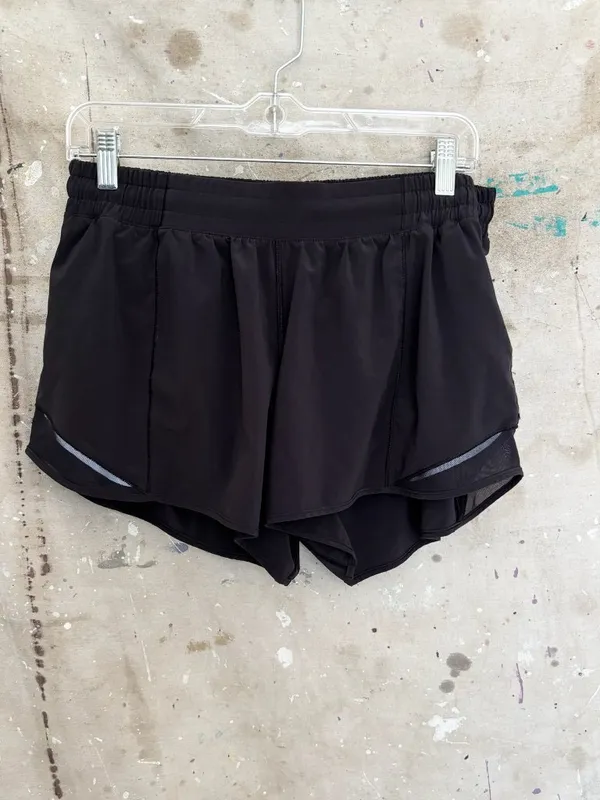 Lululemon Hotty Hot Short II Long 4", Black - Image 2