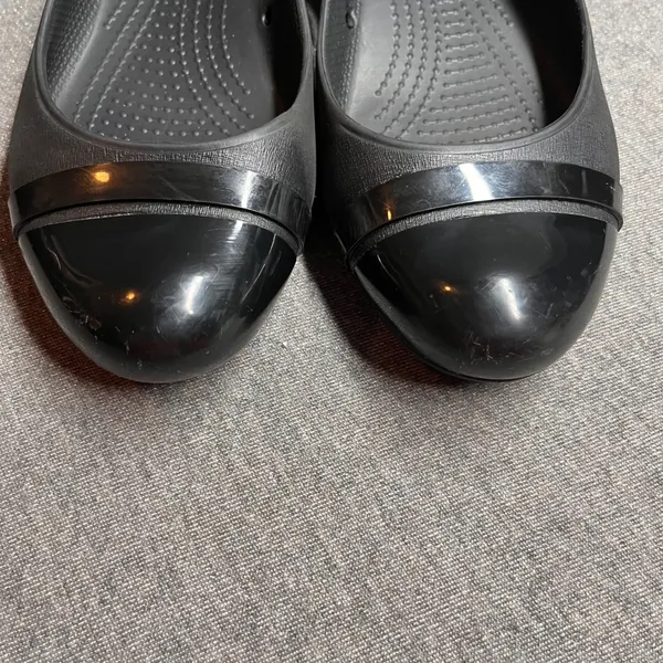 Crocs Cap Toe‎ Flat Ballet Slip On Size 8 Black - Image 6