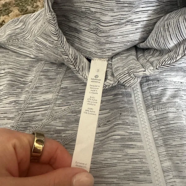 Lululemon Gray Zip-Up Jacket - Image 2