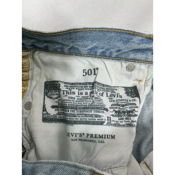 Levi's Womans 501 Light Blue Jeans 26x26 Button Fly Frayed Hem 0257/D-5 - Image 5