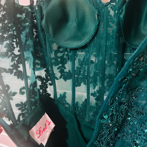 Emerald Green Pageant Prom Gown - Image 6