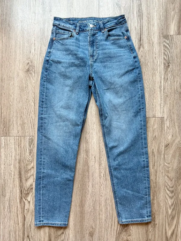 American Eagle Stretch Straight Leg Mom Jeans Medium Wash Denim Tapered Size 4 - Image 4