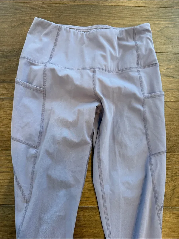 Yogalicious Light Purple Leggings Size Medium - C3-211 - Image 2