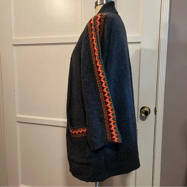NWOT Scandi Sweater Sz. L - Image 3