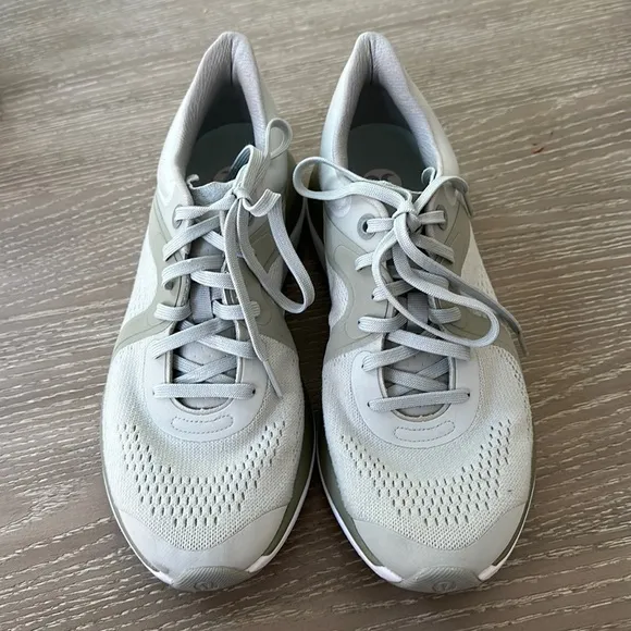 Lululemon Chargefeel Low Womens Workout Shoe - Image 2