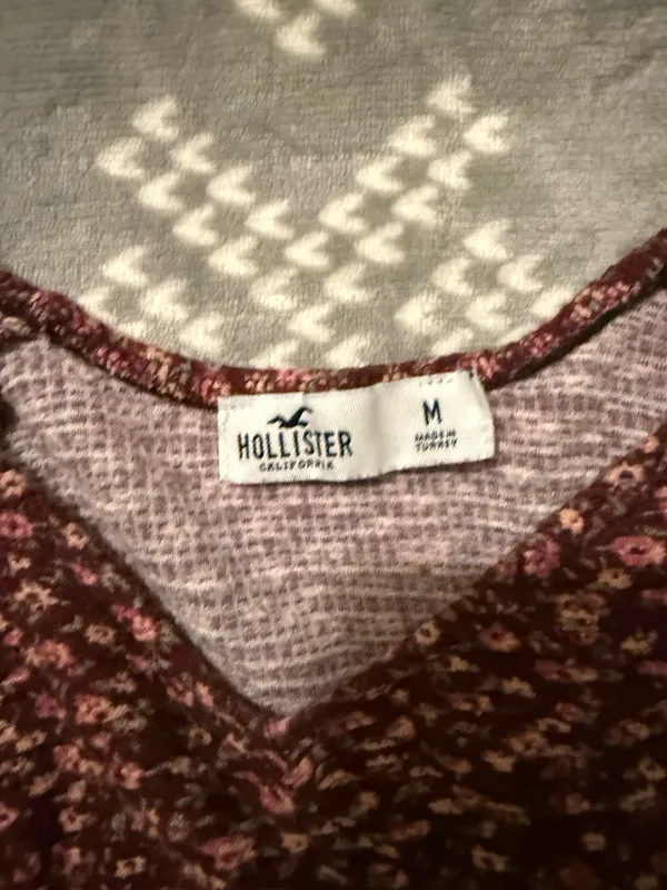 Hollister Floral Top - Image 2