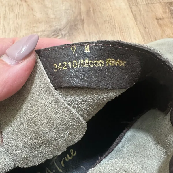 Diba True | Woman's‎ Moon River Taupe Tan Suede Western Ankle Boots, Size 9M - Image 5