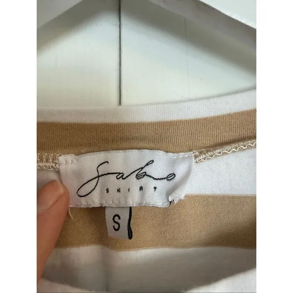 Sabo Skirt beige and white cotton tshirt size small - Image 4