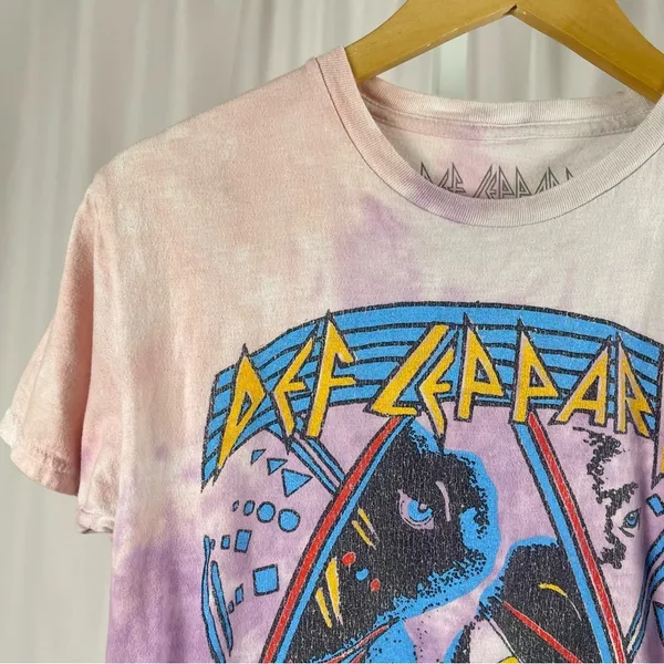 Def Leppard Small Hysteric Tie-Dye Graphic T-Shirt Rock Metal Band Music - Image 5