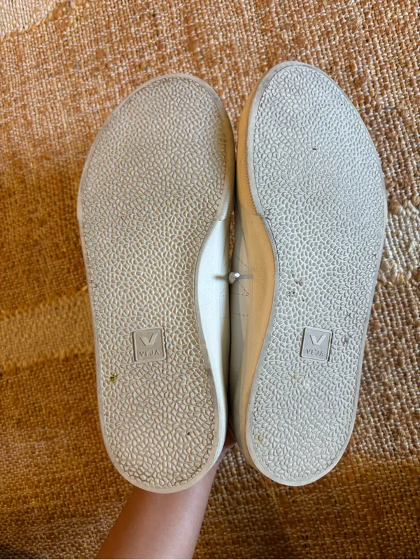 Veja Esplar sneakers in white - Image 5