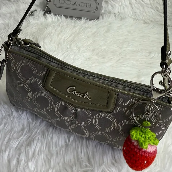 COACH y2k Patent Leather Canvas Gray Signature Canvas Wristlet Mini Purse - Image 3