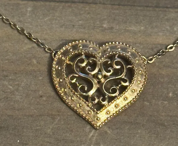 Monet Vintage Filigree Heart Necklace - Image 3