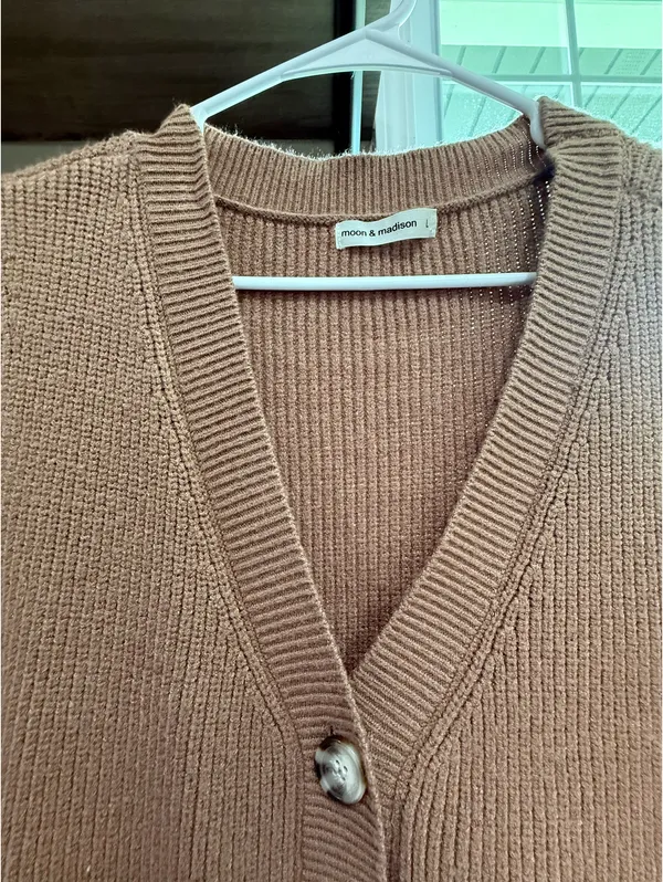 Moon & Maddison Sweater Cropped - Image 2