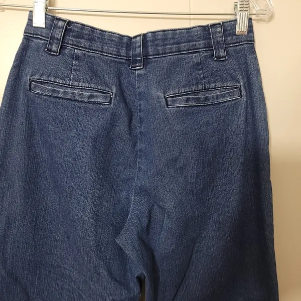 L.L.Bean Classic Fit Straight Leg Jeans Women’s 4 Regular Blue Denim - Image 6
