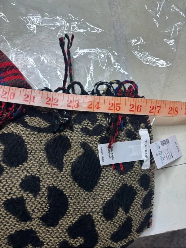 Maurices Blanket Scarf Reversible Red Plaid Cheetah Print New Pashmina Shawl - Image 6