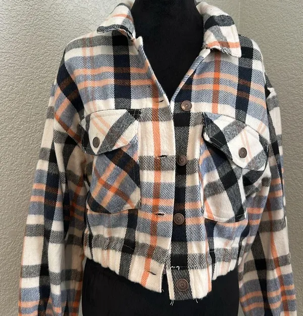 Plaid Flannel Cropped Jacket - Image 3