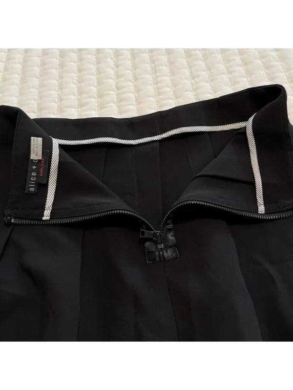 Alice + Olivia Black Employed Pleated Short Skirts A Line Sz 2 Women’s - Image 9