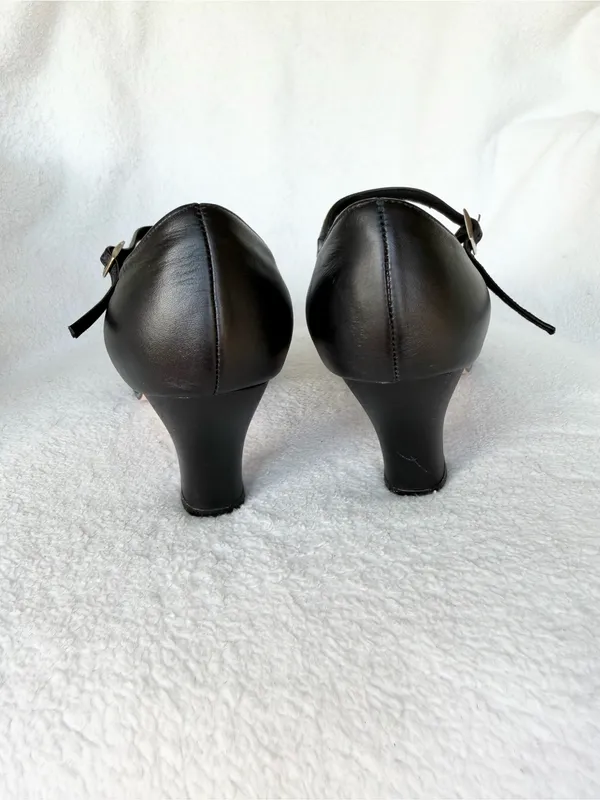 Capezio 2.5” Heel Character Shoes Black Women’s 10M– Gently Worn - Image 5