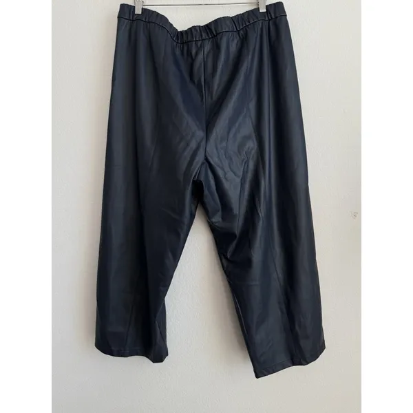 Susan Graver Women's Faux Leather Wide-Leg Crop Pants Dark Navy Size 1X Stretch‎ - Image 2