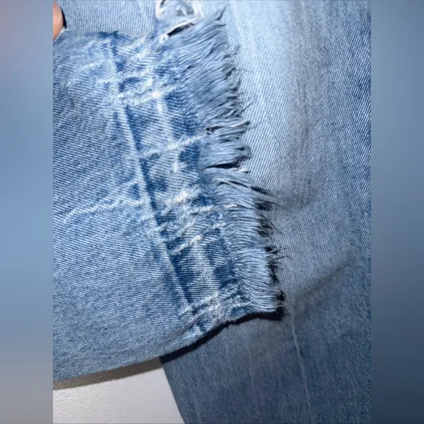 abercrombie fitch High Rise Mom Jean Raw Hem Size 26/2‎ - Image 4