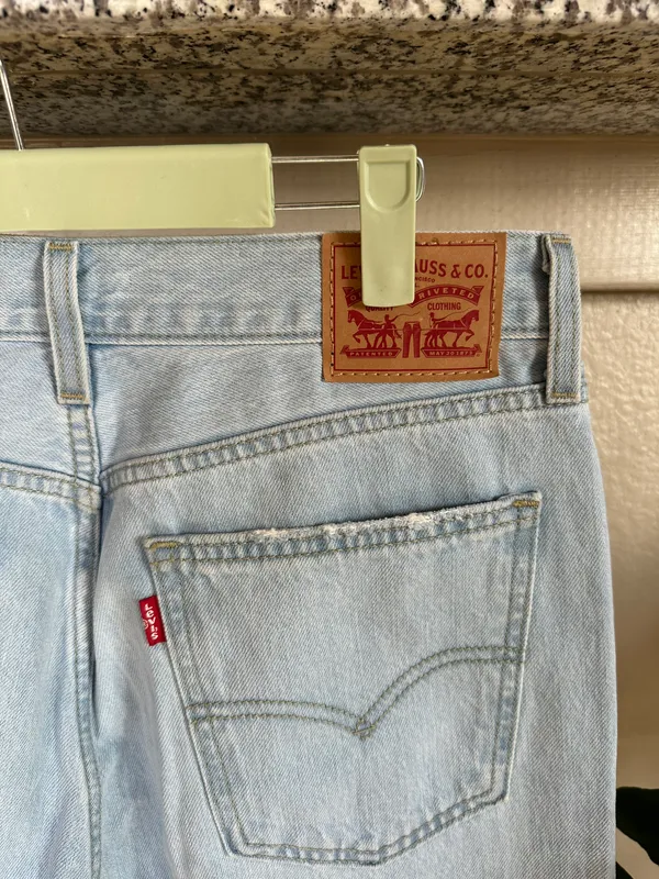 Levi's Mom Jeans - Image 3