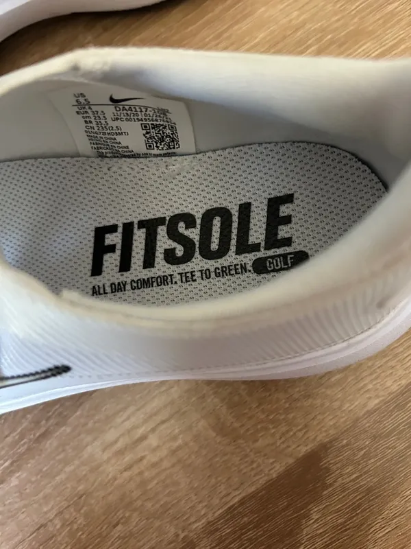 Nike Women's White Mesh Sneakers with Black Swoosh - Image 5