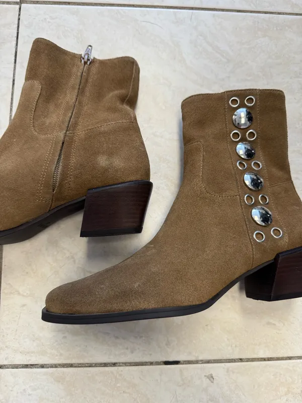 Steve Madden light brown suede ankle booties with silver studs  - Image 8