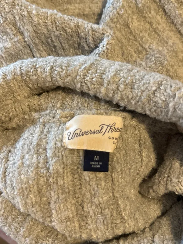 Universal Threads Sweater - Image 3