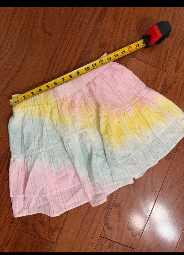 Storia Pastel Rainbow Skirt multi-tiered ruffled mini skirt - Size Medium .***Refer to measurements and sizes. Comfy & lightweight. Gently warn and excellent condition. Measurements approximately: 13” waste not fully stretched out from elastic x 14.5” long. Non-smoking home. Priced to sell at as is condition. Don’t like my price make reasonable offer. - Image 8