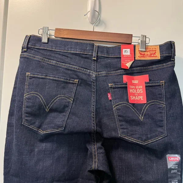 NWT Levi's Classic Bootcut Jean Dark‎ Wash High Waist Stretch 32x30 - Image 6
