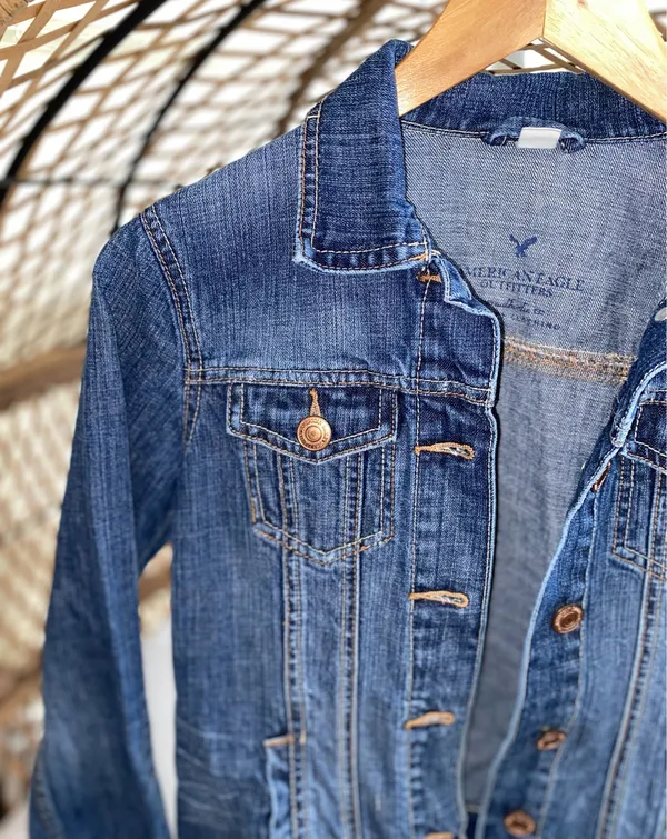 American Eagle Outfitters Women’s Denim Jacket Size Small - Image 4