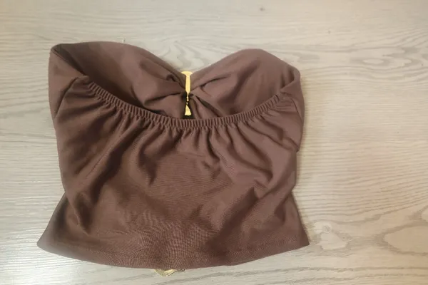 Naomi Luxxo buckle bikini top sweetheart neckline in brown and gold size medium. - Image 4