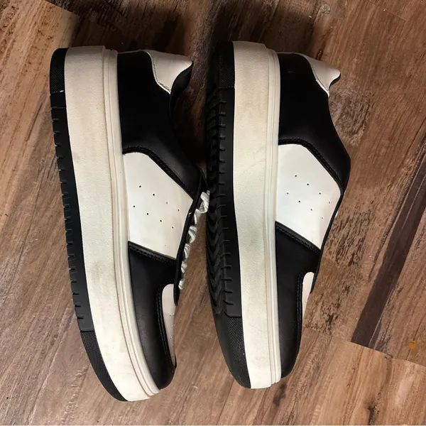 Madden Girl Black and White Sneakers size 9.5 - Image 6